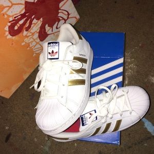 White w/ Gold Stripes Adidas Sneakers